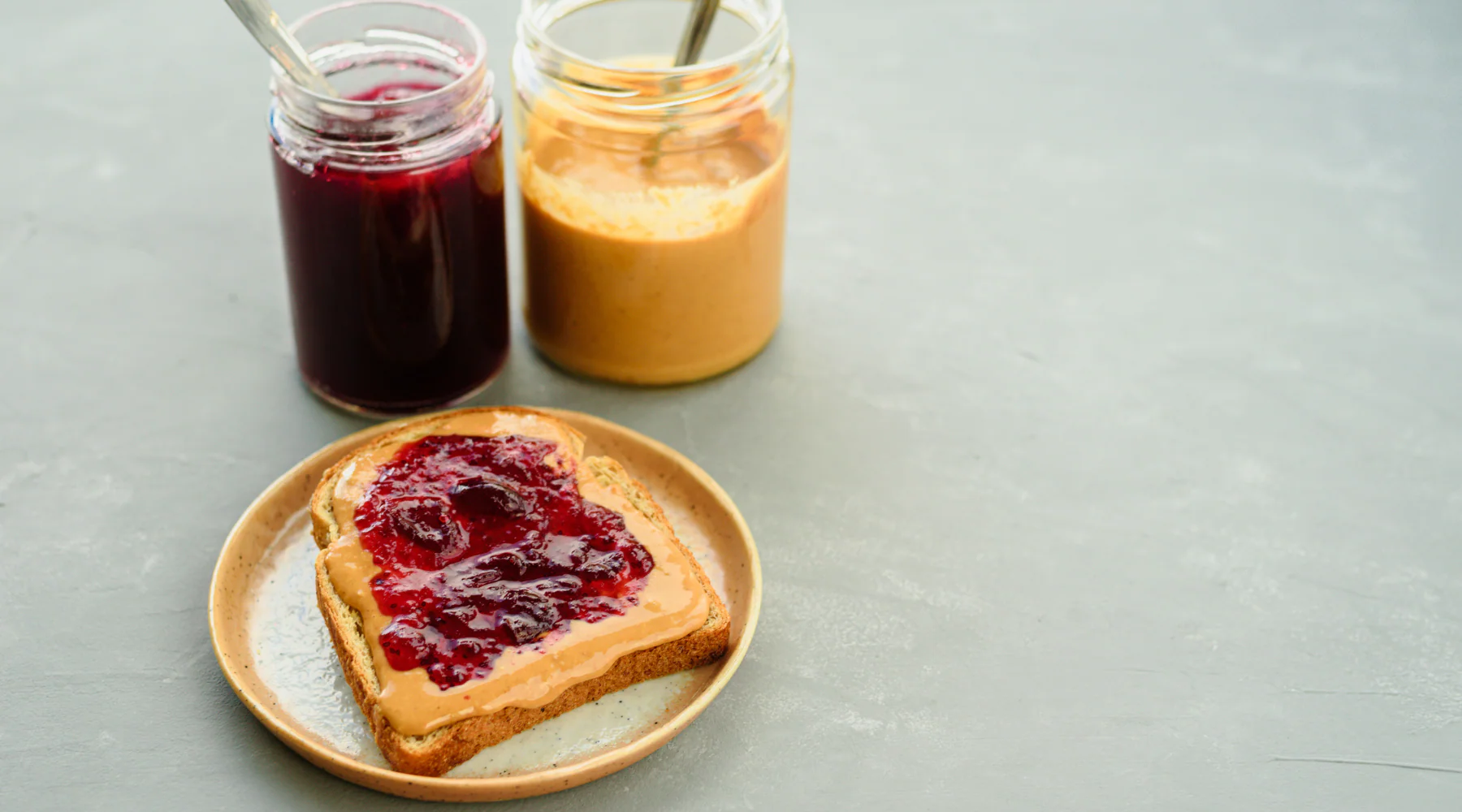 what's the difference between peanut butter and jam